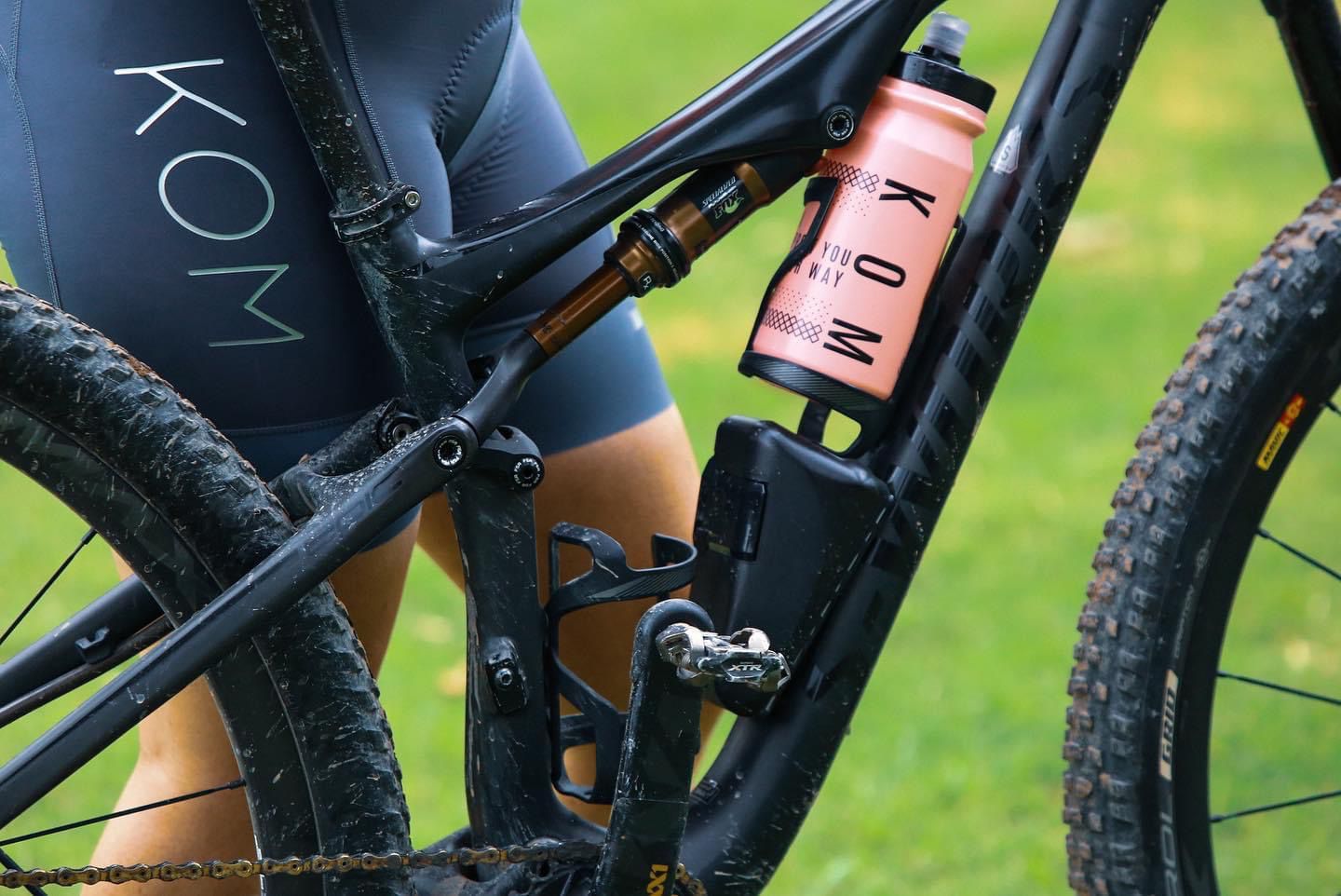 Tomatodos y Portaherramientas