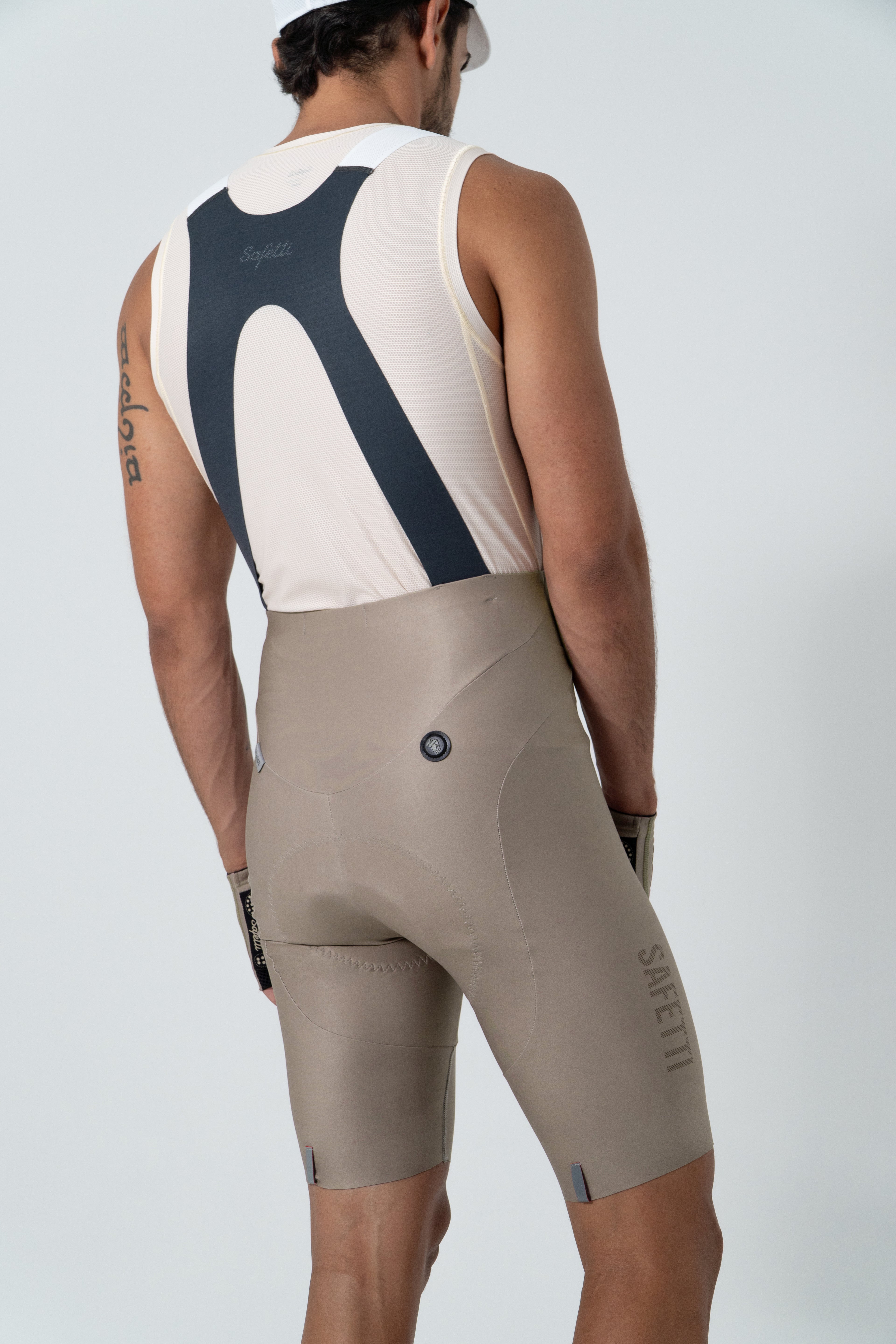 BIB SHORT GIRONA COLORS AVELA | HOMBRE
