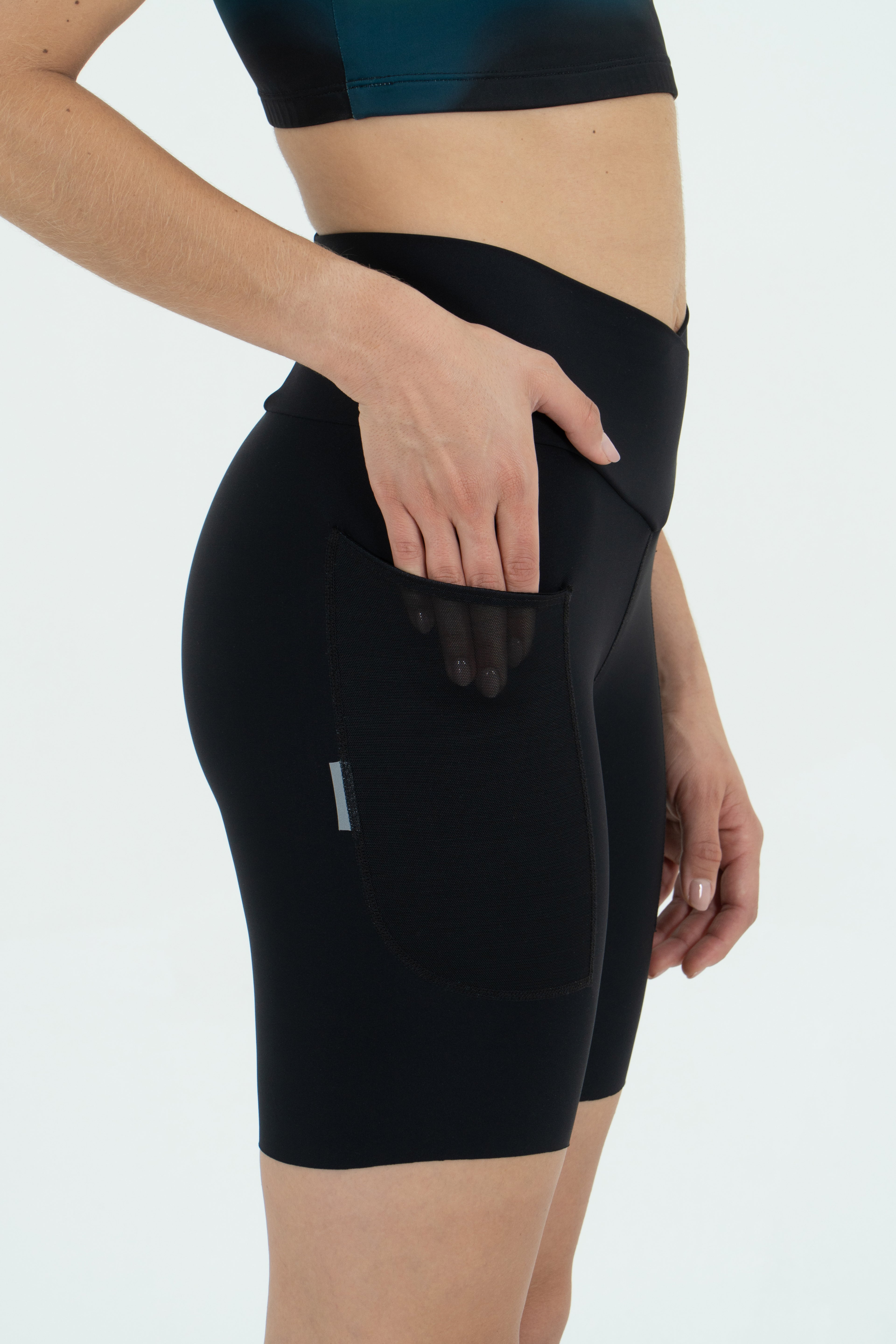 Short Titán Negro Mujer